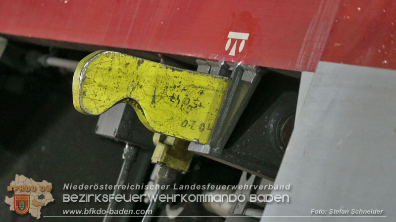 20250902_Pkw kollidiert mit Triebwagen der Aspangbahn in Günselsdorf Foto: Stefan Schneider BFKDO BADEN