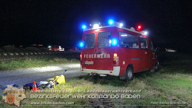 20250902_Pkw kollidiert mit Triebwagen der Aspangbahn in Günselsdorf Foto: Stefan Schneider BFKDO BADEN