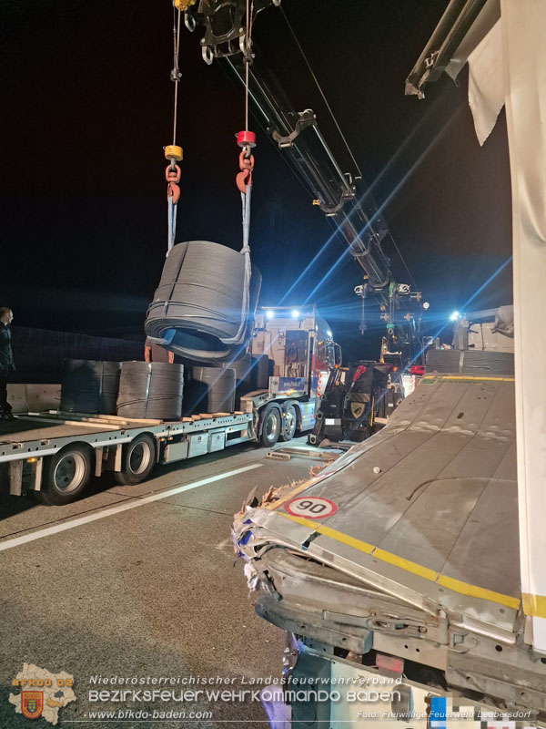 20250903_LKW-Auffahrunfall auf der A2 Bad Vöslau/Kottingbrunn RFB Wien Foto: FF Leobersdorf 20250903_LKW-Auffahrunfall auf der A2 Bad Vöslau/Kottingbrunn RFB Wien Foto: FF Leobersdorf