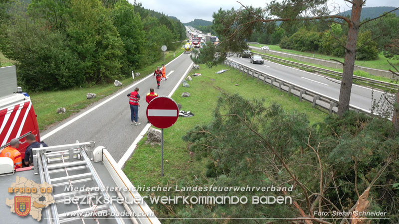20250910_Verkehrsunfall auf der A21 mit tdlichem Ausgang   Foto: Stefan Schneider BFKDO BADEN