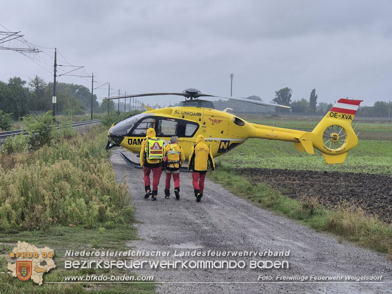 20250910_Menschenrettung nach Verkehrsunfall auf der L4049   Foto: Freiwillige Feuerwehr Weigelsdorf