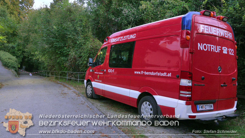 20250912_Felsblock droht auf die Geleise der Triestingtal Bahnstrecke zu stürzen - Kontrollierte Sprengung Foto: Stefan Schneider BFKDO BADEN