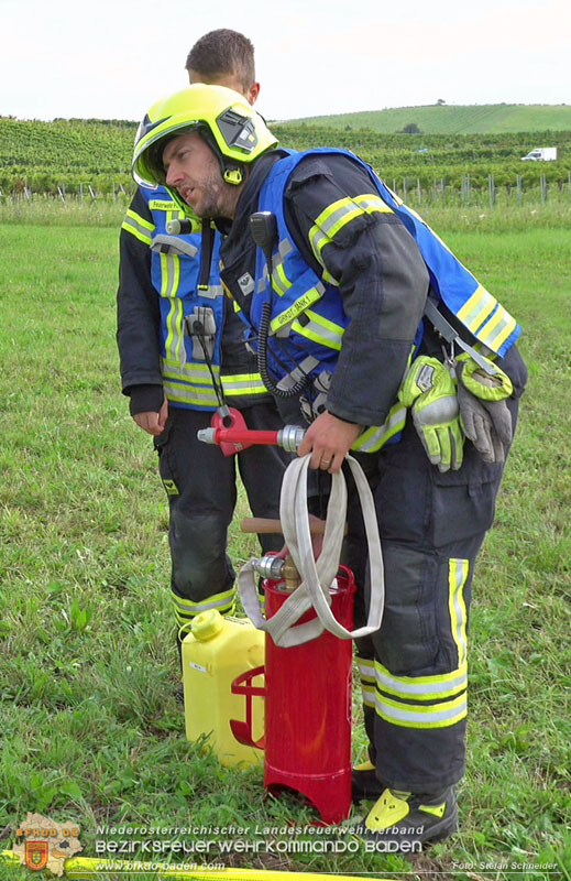 20250913_Brand eines Stromerzeugers in den Weingärten bei Pfaffstätten Foto: Stefan Schneider 20250913_Brand eines Stromerzeugers in den Weingärten bei Pfaffstätten Foto: Stefan Schneider