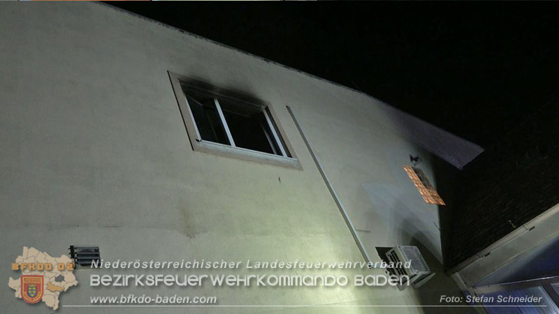 20250921_Nchtlicher Brand in Baden Ortsteil Leesdorf  Foto: Stefan Schneider BFKDO BADEN