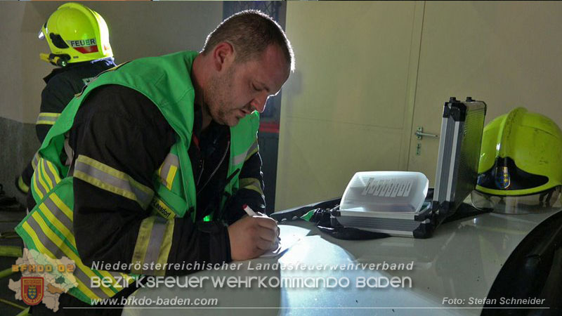 20250921_Nchtlicher Brand in Baden Ortsteil Leesdorf Foto: Stefan Schneider BFKDO BADEN