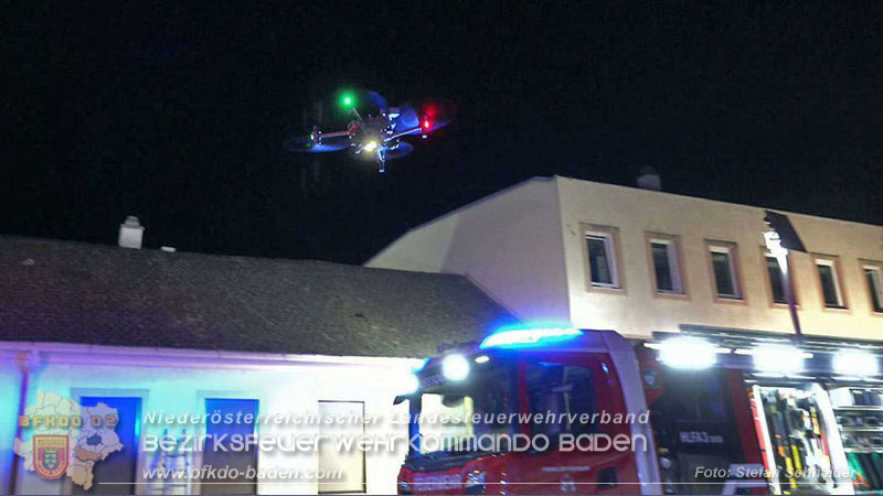 20250921_Nchtlicher Brand in Baden Ortsteil Leesdorf Foto: Stefan Schneider BFKDO BADEN