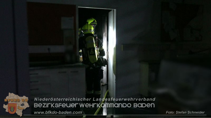 20250921_Nchtlicher Brand in Baden Ortsteil Leesdorf Foto: Stefan Schneider BFKDO BADEN
