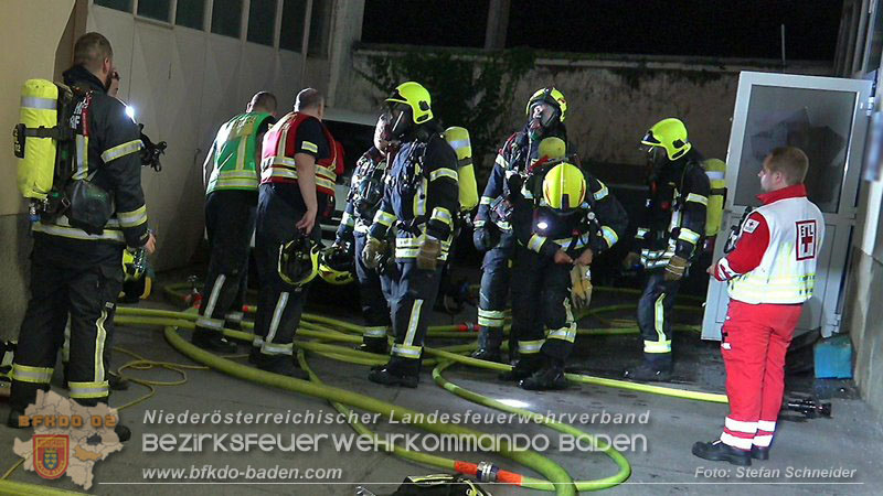 20250921_Nchtlicher Brand in Baden Ortsteil Leesdorf Foto: Stefan Schneider BFKDO BADEN