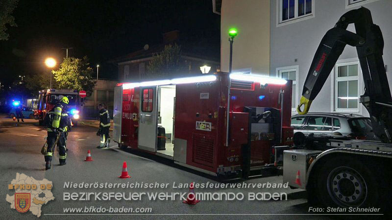 20250921_Nchtlicher Brand in Baden Ortsteil Leesdorf Foto: Stefan Schneider BFKDO BADEN