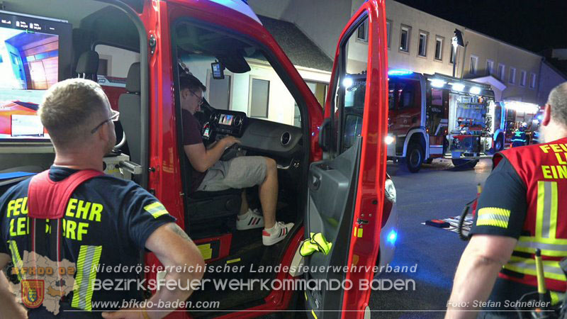 20250921_Nchtlicher Brand in Baden Ortsteil Leesdorf Foto: Stefan Schneider BFKDO BADEN