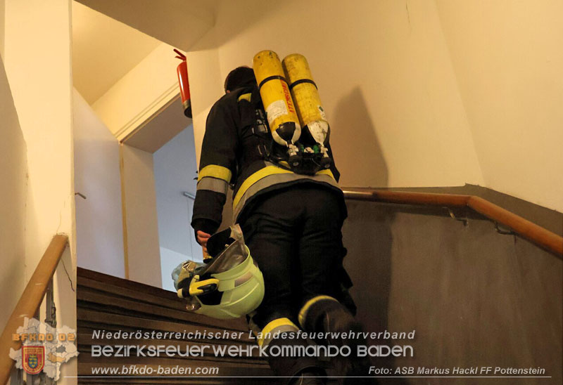 20251017_CO-Alarm in Dachgeschoßwohnung in Pottenstein Foto: ASB Markus Hackl FF Pottenstein 20251017_CO-Alarm in Dachgeschoßwohnung in Pottenstein Foto: ASB Markus Hackl FF Pottenstein