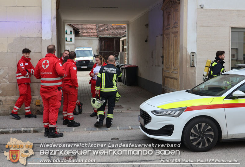 20251017_CO-Alarm in Dachgeschoßwohnung in Pottenstein Foto: ASB Markus Hackl FF Pottenstein 20251017_CO-Alarm in Dachgeschoßwohnung in Pottenstein Foto: ASB Markus Hackl FF Pottenstein