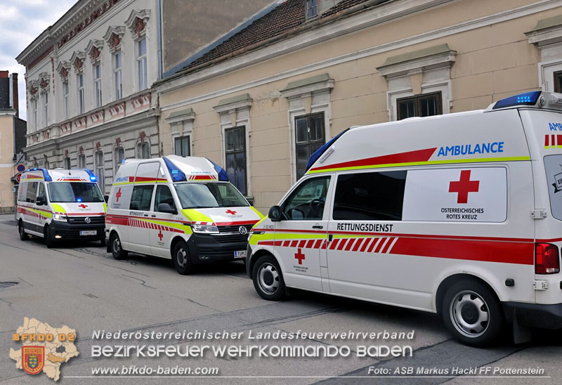 20251017_CO-Alarm in Dachgeschoßwohnung in Pottenstein Foto: ASB Markus Hackl FF Pottenstein 20251017_CO-Alarm in Dachgeschoßwohnung in Pottenstein Foto: ASB Markus Hackl FF Pottenstein