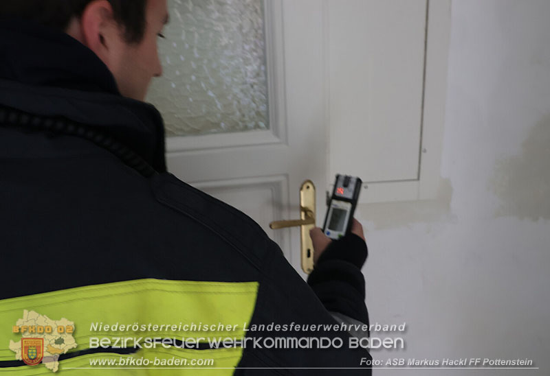 20251017_CO-Alarm in Dachgeschoßwohnung in Pottenstein Foto: ASB Markus Hackl FF Pottenstein 20251017_CO-Alarm in Dachgeschoßwohnung in Pottenstein Foto: ASB Markus Hackl FF Pottenstein