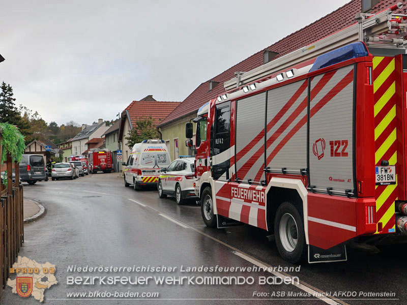 20251026_Gebäudebrand in Lindabrunn Foto: ASB Markus Hackl 20251026_Gebäudebrand in Lindabrunn Foto: ASB Markus Hackl