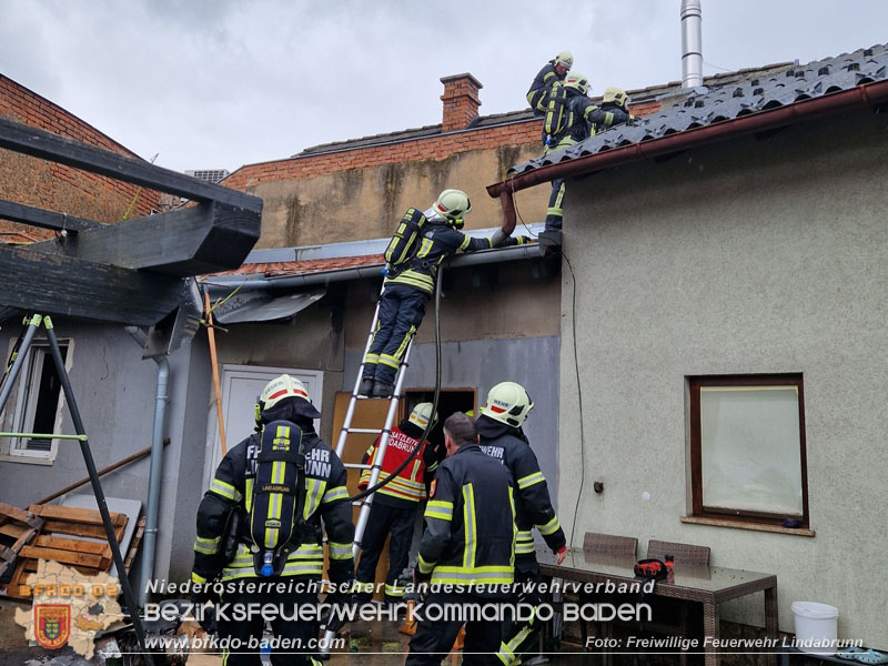 20251026_Gebäudebrand in Lindabrunn Foto: FF Lindabrunn 20251026_Gebäudebrand in Lindabrunn Foto: FF Lindabrunn