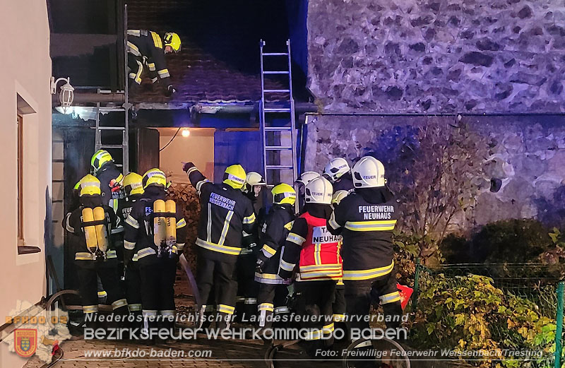 20251116_Brand eines Mllbehlters - bergreifen auf Gebude verhindert   Foto: FF Weissenbach/Triesting