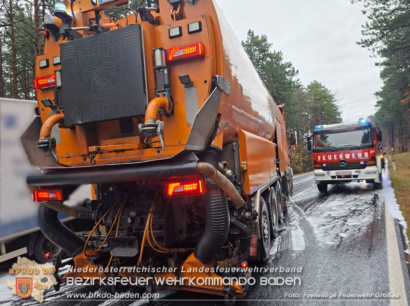 20251117_Kleintransporter geriet auf der B212 bei Groau in Brand  Foto: FF Groau