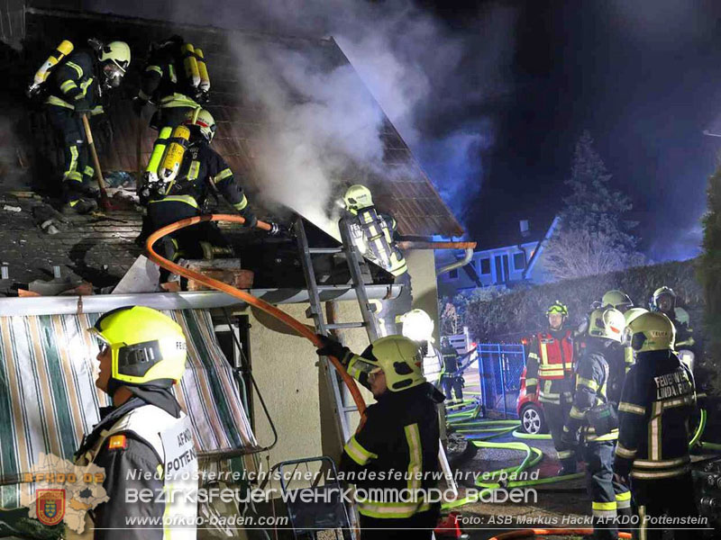 20251120_Wohnhausbrand in Enzesfeld Foto: ASB Markus Hackl BFK Presseteam 20251120_Wohnhausbrand in Enzesfeld Foto: ASB Markus Hackl BFK Presseteam