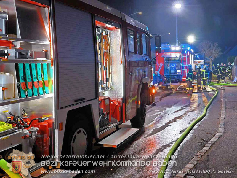 20251120_Wohnhausbrand in Enzesfeld Foto: ASB Markus Hackl BFK Presseteam 20251120_Wohnhausbrand in Enzesfeld Foto: ASB Markus Hackl BFK Presseteam