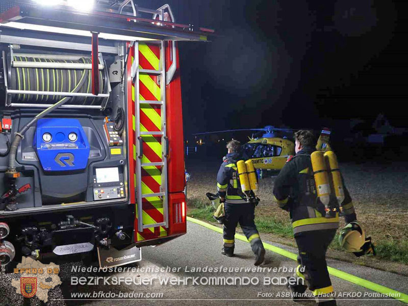 20251120_Wohnhausbrand in Enzesfeld Foto: ASB Markus Hackl BFK Presseteam 20251120_Wohnhausbrand in Enzesfeld Foto: ASB Markus Hackl BFK Presseteam