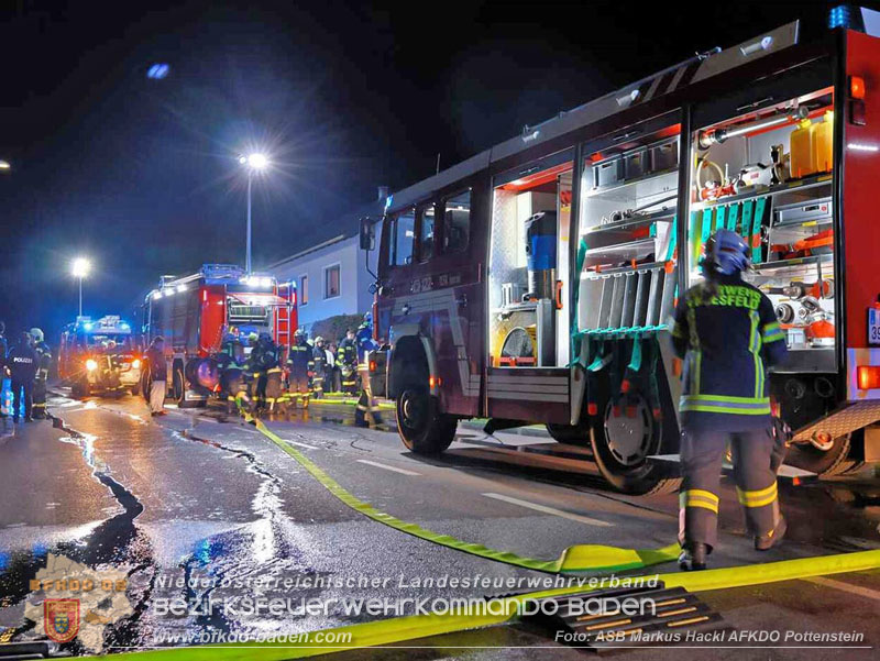 20251120_Wohnhausbrand in Enzesfeld Foto: ASB Markus Hackl BFK Presseteam 20251120_Wohnhausbrand in Enzesfeld Foto: ASB Markus Hackl BFK Presseteam