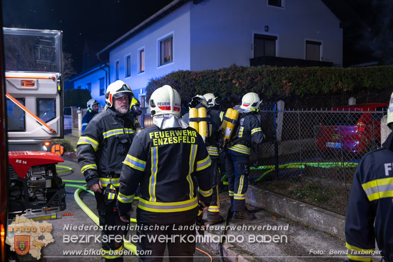 20251120_Wohnhausbrand in Enzesfeld Foto: Bernd Taxberger BFK Presseteam 20251120_Wohnhausbrand in Enzesfeld Foto: Bernd Taxberger BFK Presseteam