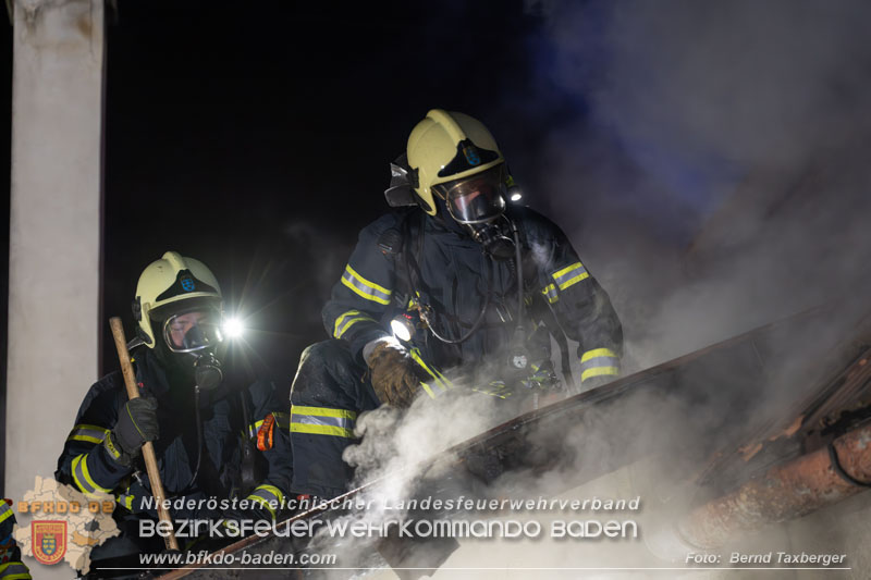 20251120_Wohnhausbrand in Enzesfeld Foto: Bernd Taxberger BFK Presseteam 20251120_Wohnhausbrand in Enzesfeld Foto: Bernd Taxberger BFK Presseteam