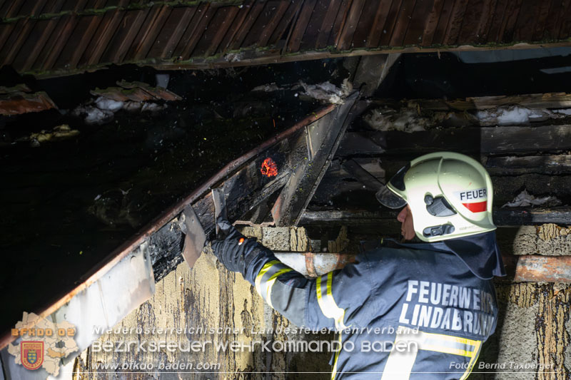 20251120_Wohnhausbrand in Enzesfeld Foto: Bernd Taxberger BFK Presseteam 20251120_Wohnhausbrand in Enzesfeld Foto: Bernd Taxberger BFK Presseteam