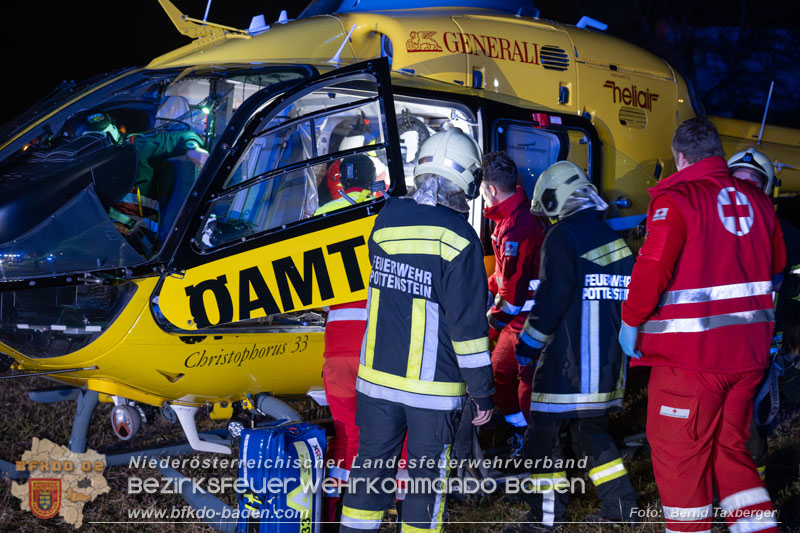 20251120_Wohnhausbrand in Enzesfeld Foto: Bernd Taxberger BFK Presseteam 20251120_Wohnhausbrand in Enzesfeld Foto: Bernd Taxberger BFK Presseteam