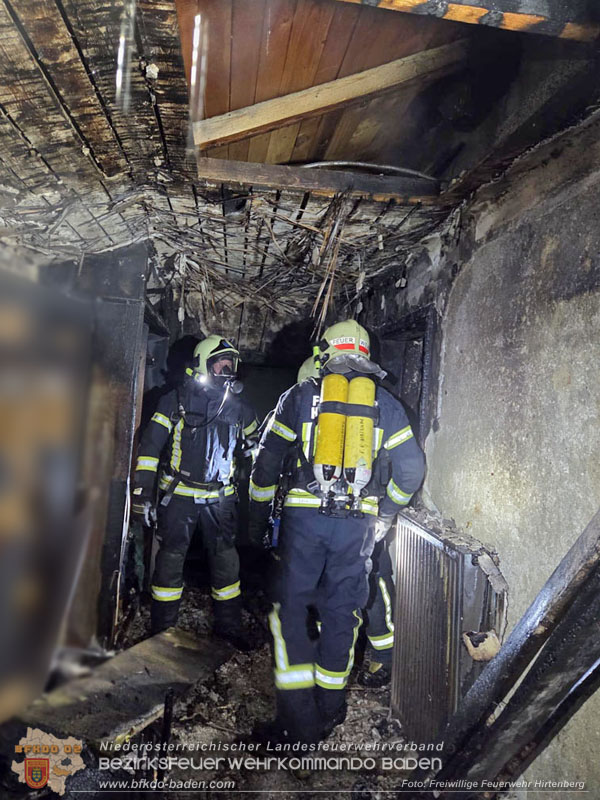 20251120_Wohnhausbrand in Enzesfeld Foto: Freiwillige Feuerwehr Hirtenberg 20251120_Wohnhausbrand in Enzesfeld Foto: Freiwillige Feuerwehr Hirtenberg