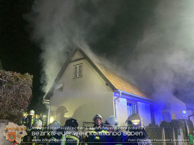 20251120_Wohnhausbrand in Enzesfeld Foto: Freiwillige Feuerwehr Lindabrunn 20251120_Wohnhausbrand in Enzesfeld Foto: Freiwillige Feuerwehr Lindabrunn