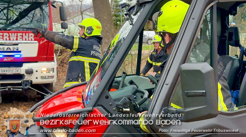 20251127_Person in Tribuswinkel unter Baum eingeklemmt - Feuerwehr kann Mann retten Foto: Thomas Rsach FF Tribuswinkel 20251127_Person in Tribuswinkel unter Baum eingeklemmt - Feuerwehr kann Mann retten Foto: Thomas Rsach FF Tribuswinkel