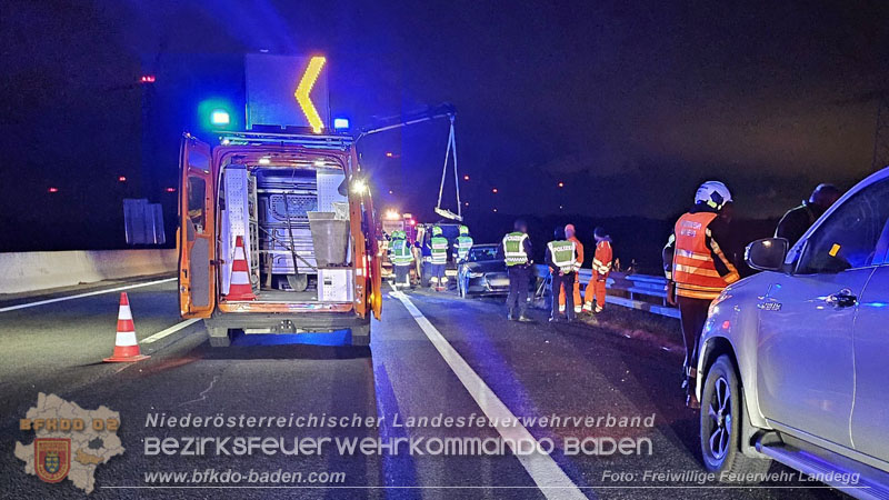 20251205_Verkehrsunfall auf der A3 bei Pottendorf  Foto: FF Landegg