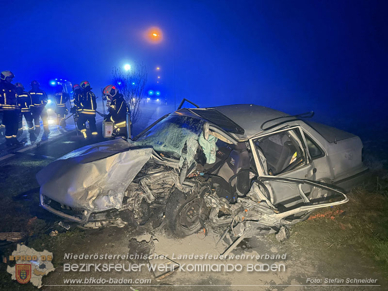 20251208_Frontalzusammensto� auf der B60 zwsichen Unterwaltersdorf und Weigelsdorf  Foto: Stefan Schneider BFKDO BADEN