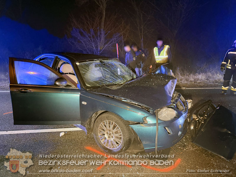 20251208_Frontalzusammensto� auf der B60 zwsichen Unterwaltersdorf und Weigelsdorf  Foto: Stefan Schneider BFKDO BADEN