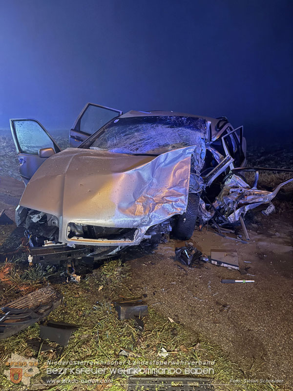 20251208_Frontalzusammensto� auf der B60 zwsichen Unterwaltersdorf und Weigelsdorf  Foto: Stefan Schneider BFKDO BADEN