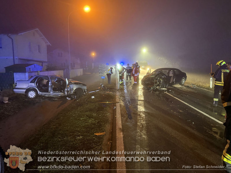 20251208_Frontalzusammensto� auf der B60 zwsichen Unterwaltersdorf und Weigelsdorf Foto: Stefan Schneider BFKDO BADEN