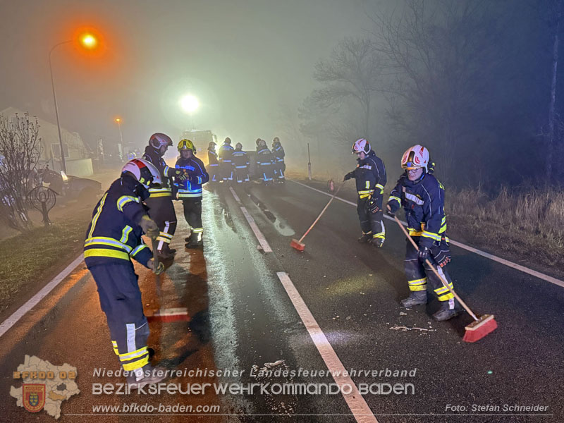 20251208_Frontalzusammensto� auf der B60 zwsichen Unterwaltersdorf und Weigelsdorf Foto: Stefan Schneider BFKDO BADEN