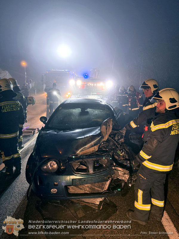 20251208_Frontalzusammensto� auf der B60 zwsichen Unterwaltersdorf und Weigelsdorf Foto: Stefan Schneider BFKDO BADEN