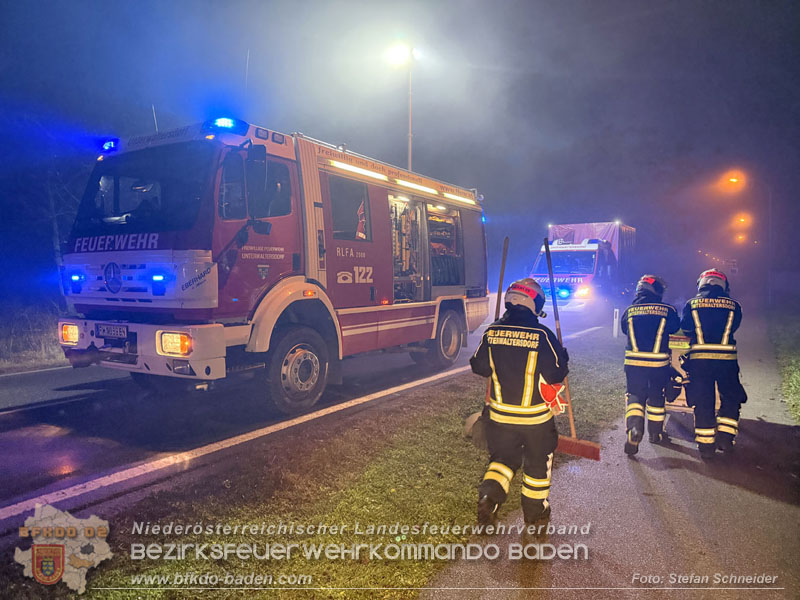 20251208_Frontalzusammensto� auf der B60 zwsichen Unterwaltersdorf und Weigelsdorf Foto: Stefan Schneider BFKDO BADEN