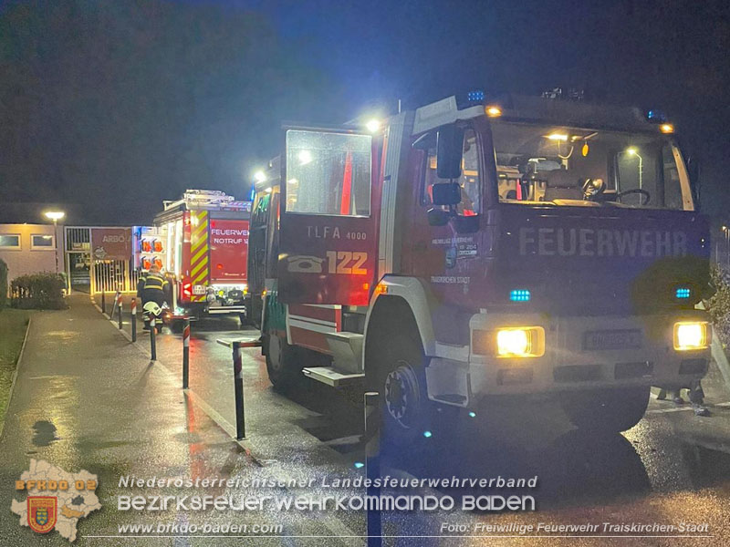 20251208_Kleinbrand am Sportplatz Traiskirchen Foto: Freiwillige Feuerwehr Traiskirchen-Stadt