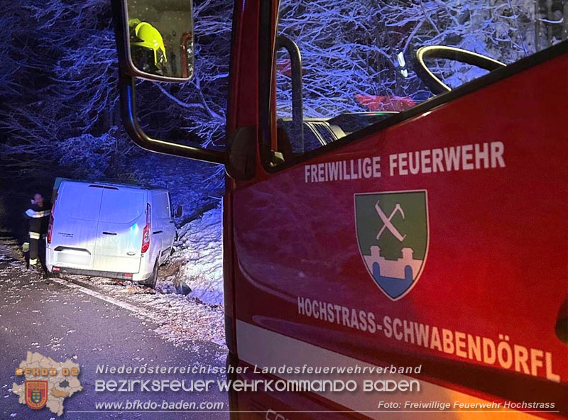 20251226_Erfolgreiche Personensuche nach Verkehrsunfall auf der L125 bei Hochstra&szlig;  Foto: FF Hochstra&szlig;