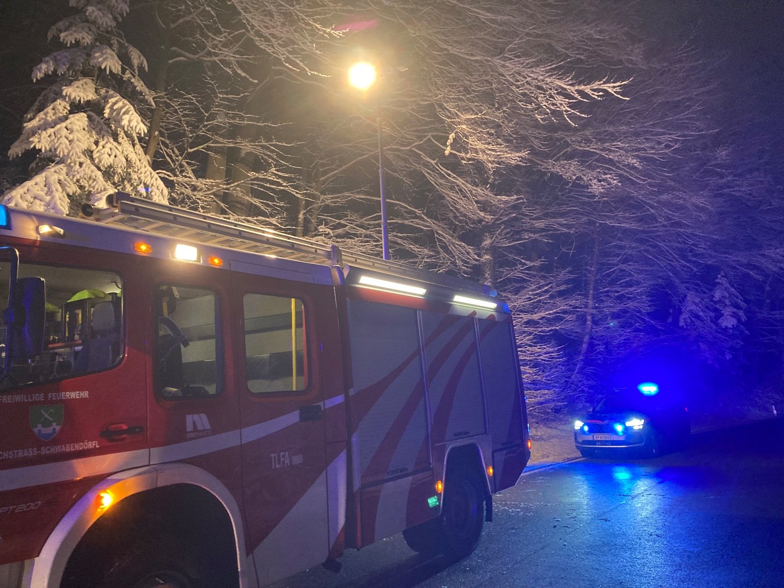 20251226_Erfolgreiche Personensuche nach Verkehrsunfall auf der L125 bei Hochstra&szlig;  Foto: FF Hochstra&szlig;