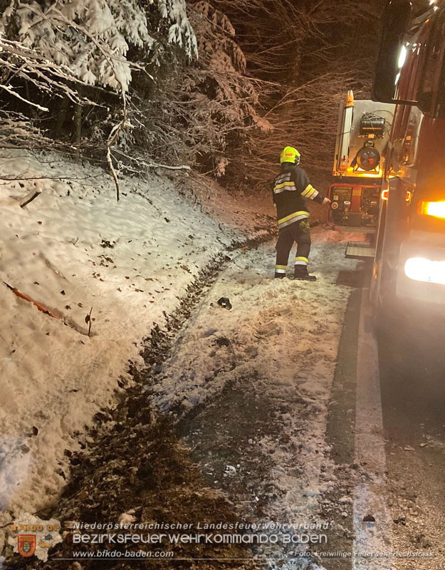 20251226_Erfolgreiche Personensuche nach Verkehrsunfall auf der L125 bei Hochstra&szlig;  Foto: FF Hochstra&szlig;