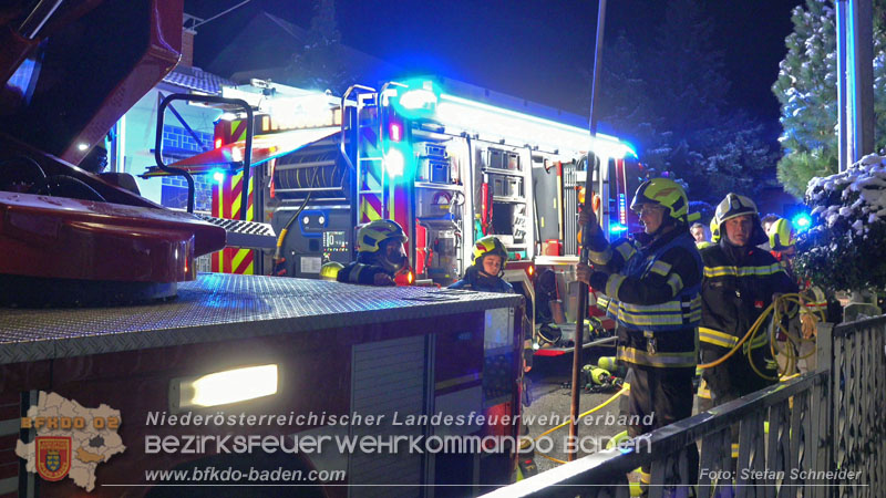 20251227_N�chtlicher Brand in Baden mit Herausforderungen f�r die Einsatzkr�fte Foto: Stefan Schneider FF Baden-Stadt