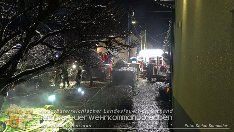 20251227_N�chtlicher Brand in Baden mit Herausforderungen f�r die Einsatzkr�fte Foto: Stefan Schneider FF Baden-Stadt
