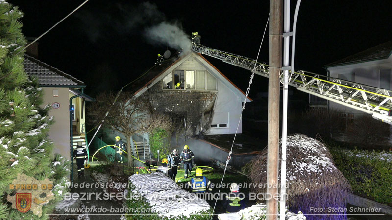 20251227_N�chtlicher Brand in Baden mit Herausforderungen f�r die Einsatzkr�fte Foto: Stefan Schneider FF Baden-Stadt