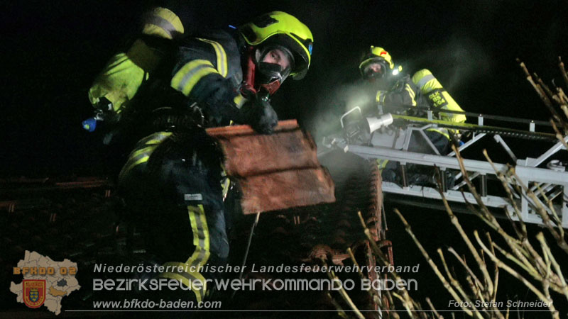 20251227_N�chtlicher Brand in Baden mit Herausforderungen f�r die Einsatzkr�fte Foto: Stefan Schneider FF Baden-Stadt