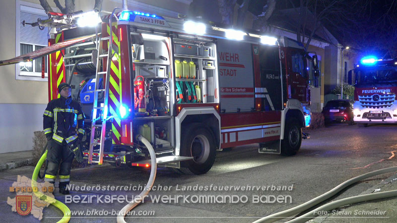 20251227_N�chtlicher Brand in Baden mit Herausforderungen f�r die Einsatzkr�fte Foto: Stefan Schneider FF Baden-Stadt